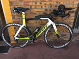Giant Trinity : Taille M (176 cm-183cm)  équipé Shimano ultegra 10V  roues carbone à boyaux
